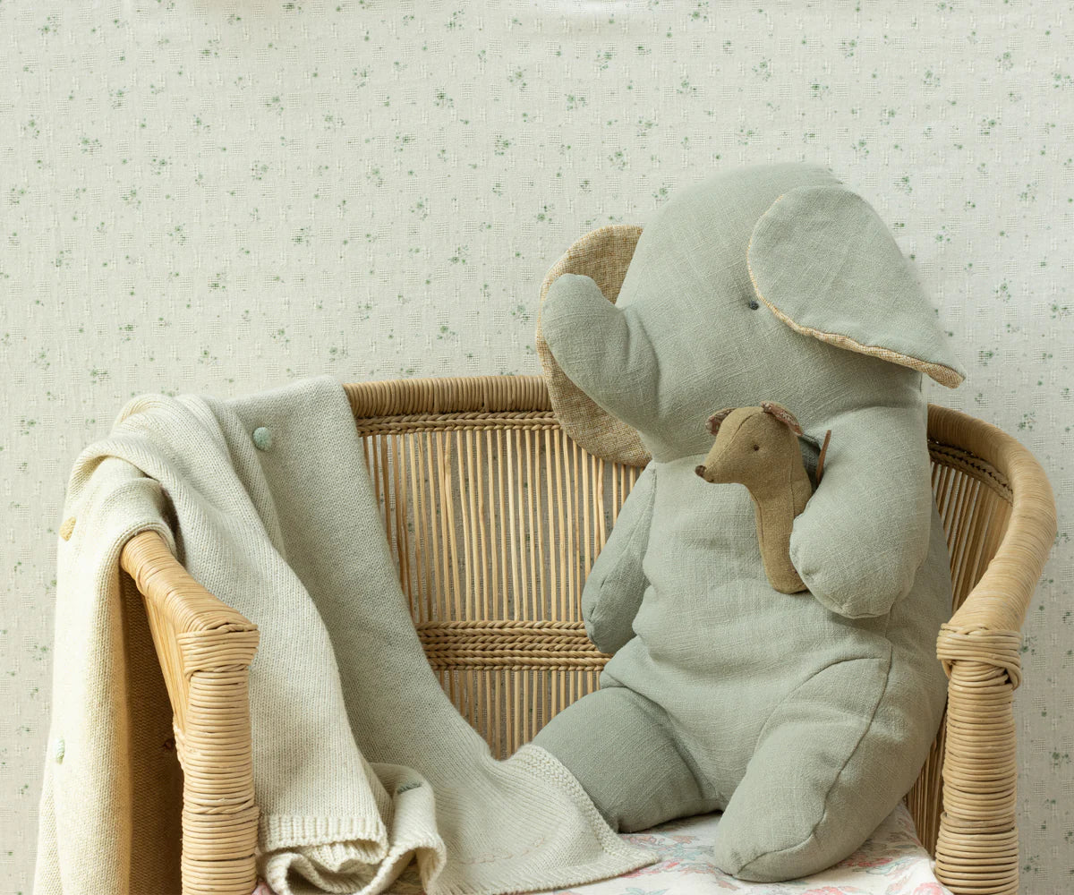 Lullaby friends, Rangle, Mus - Lys brun