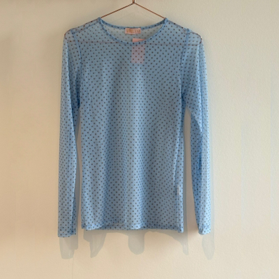 Mesh bluse m små prikker - Blå