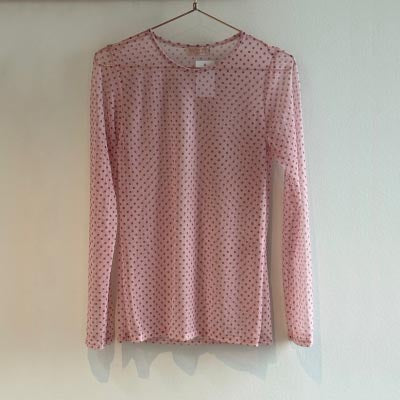 Mesh bluse m små prikker - Lyserød
