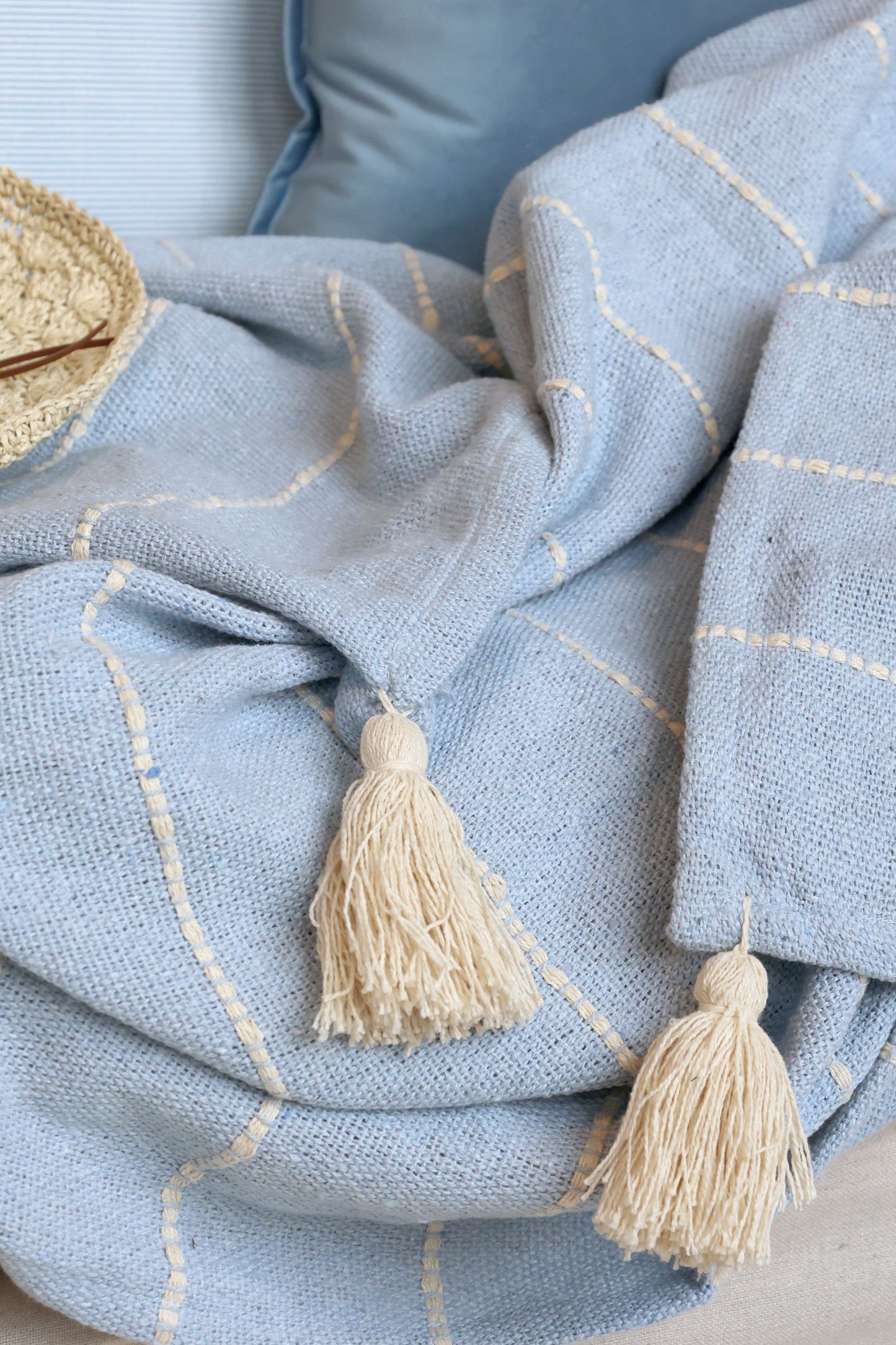 Plaid med kvaster - Sky Blue