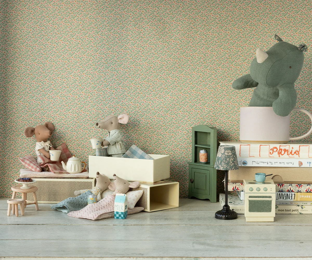 Storesøster mus i tændstikæske