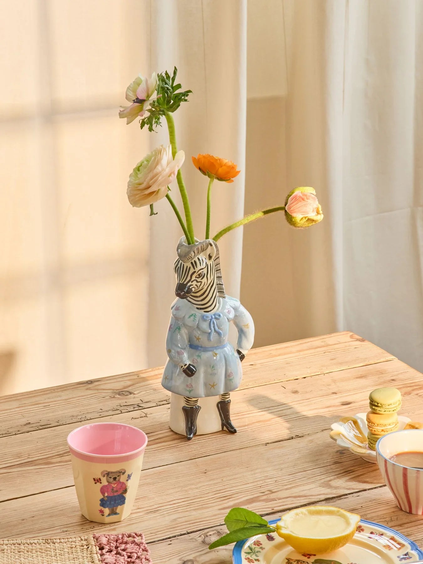 Zebra Keramik Vase - Lys Blå - Nathalie Lété