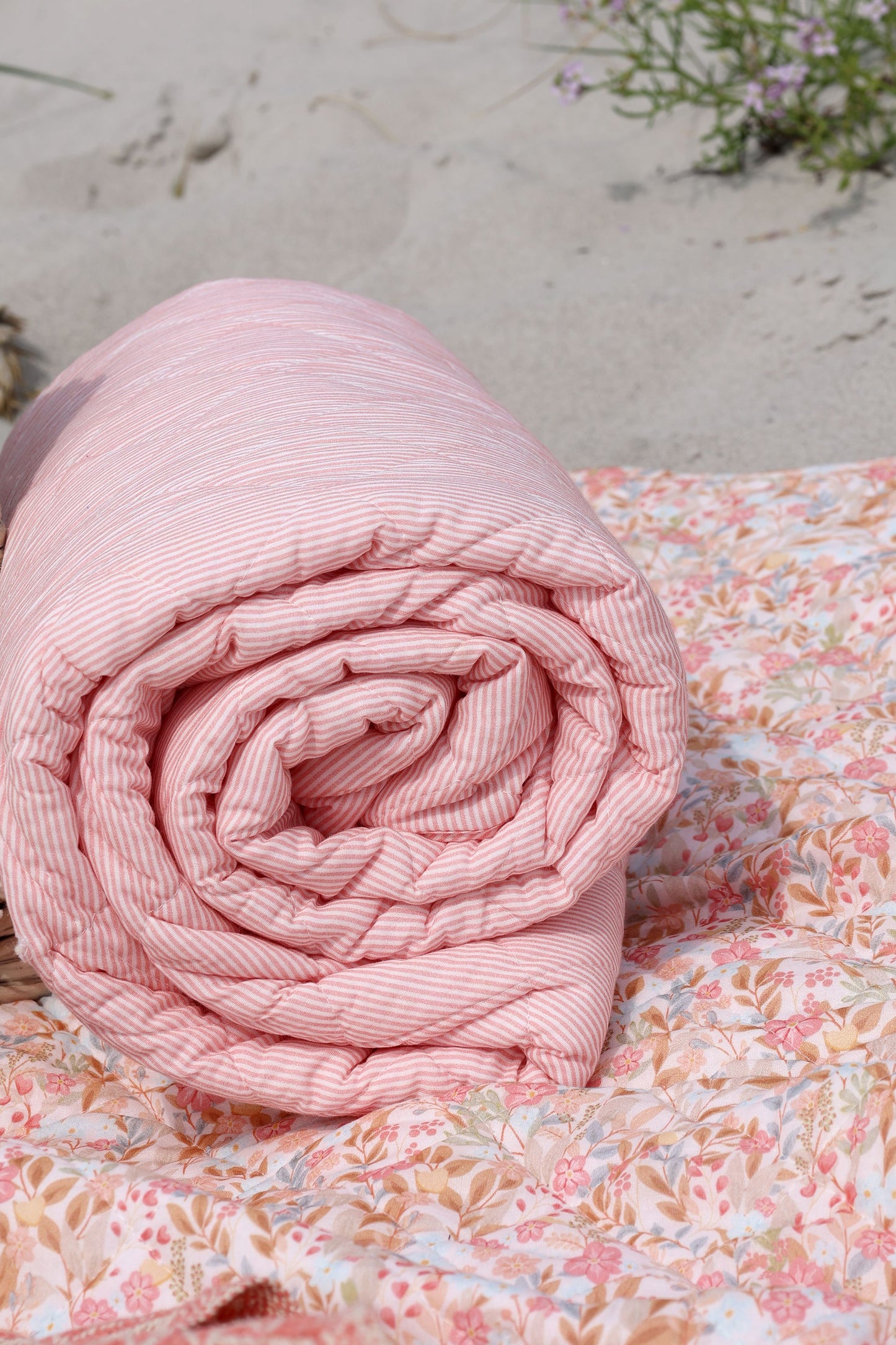 Quilt m. mælkedrengestriber - rosa