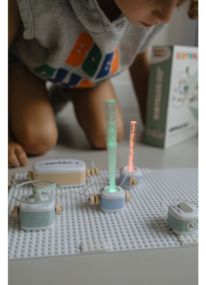 KIDYELEC-EXPERT - MY FIRST ELECTRICITY KIT - 18 PIECES