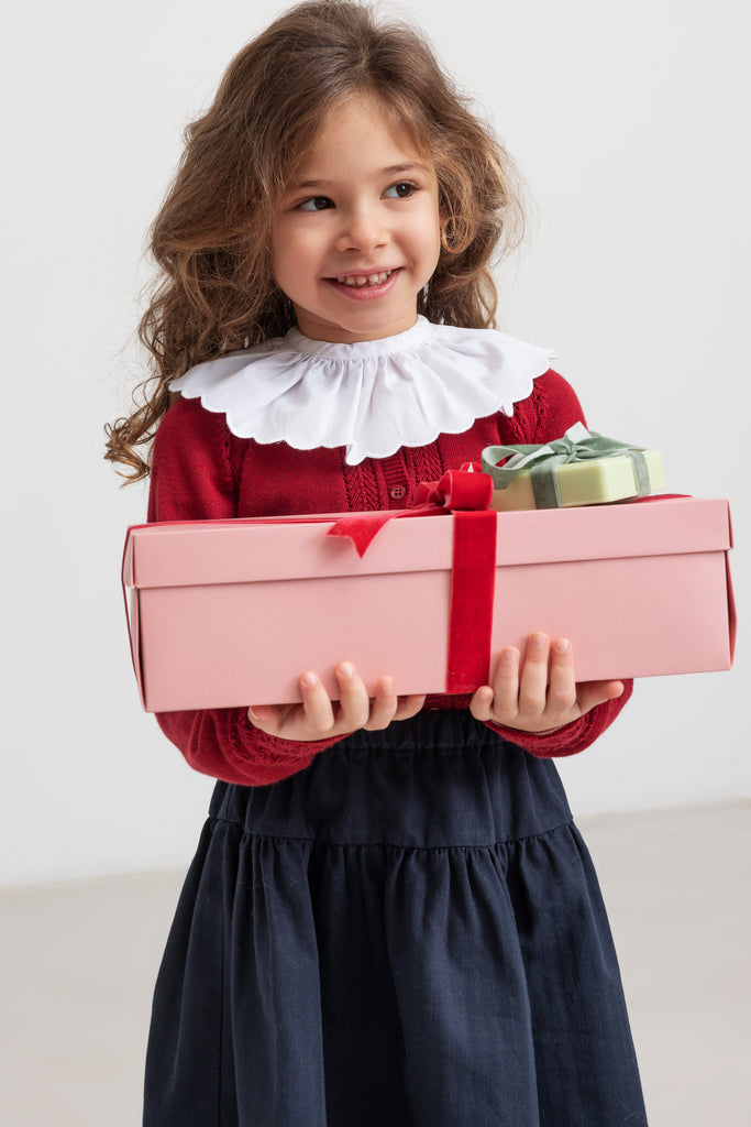 Adiana, Krave - White