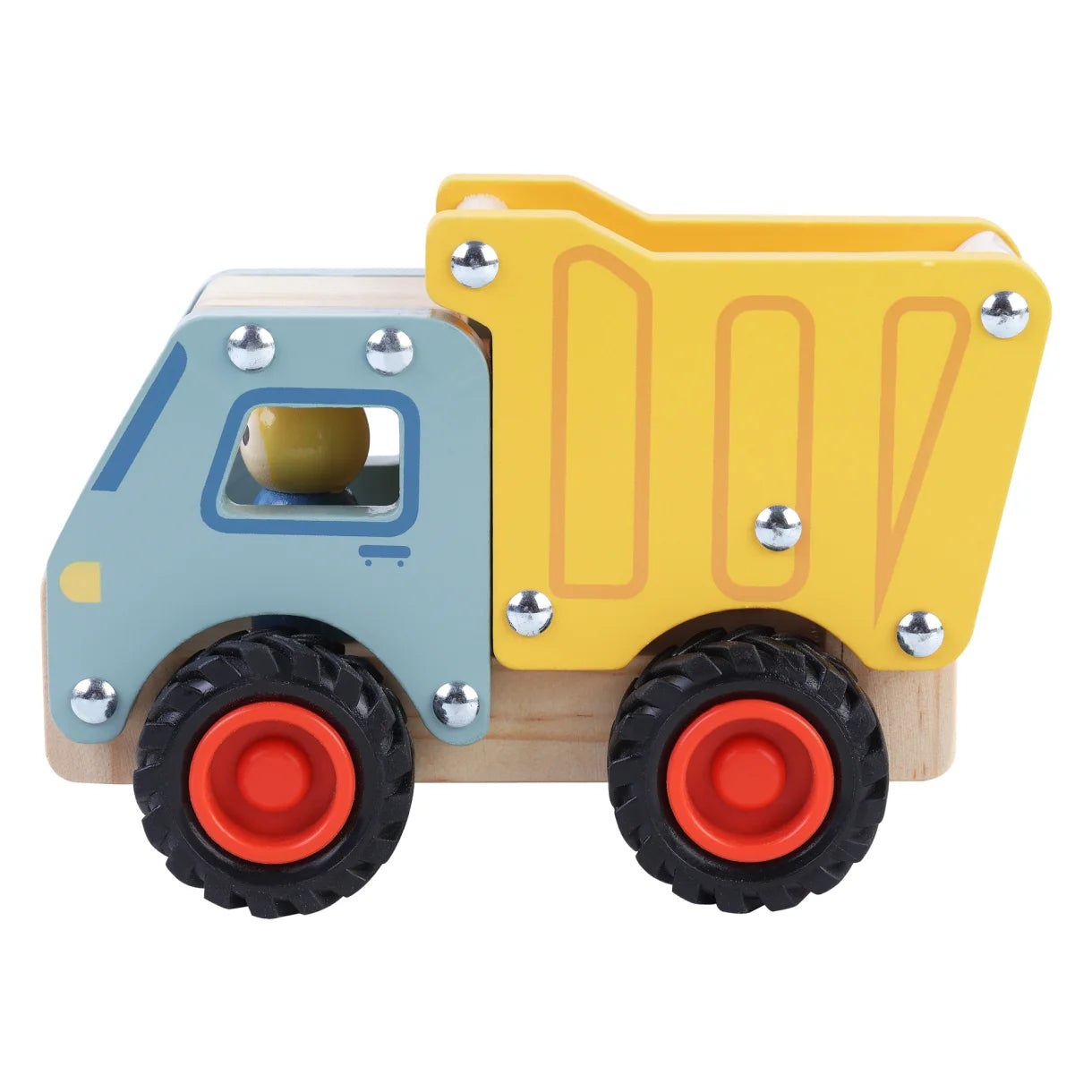 Lastbil med tip i træ