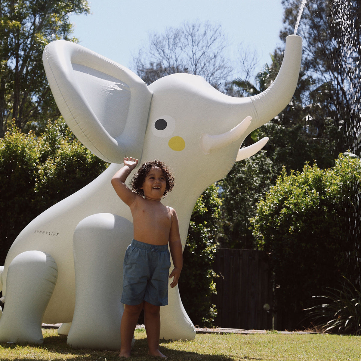 Oppustelig Giant Sprinkler -  Eli the Elephant