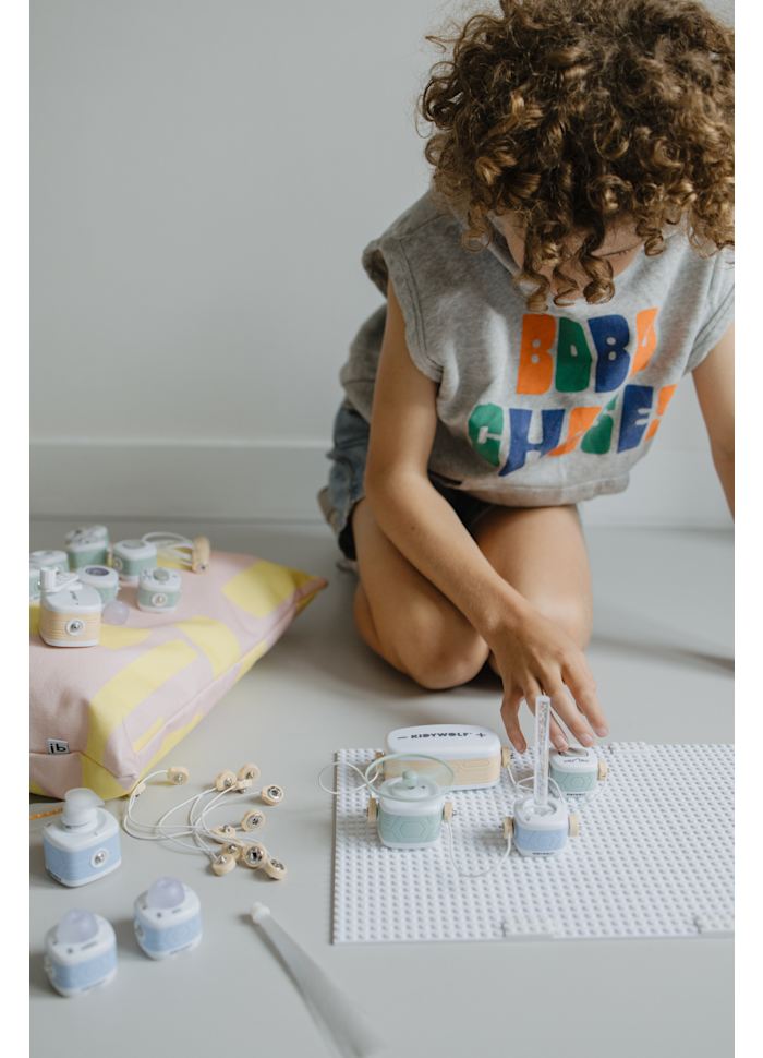 KIDYELEC-EXPERT - MY FIRST ELECTRICITY KIT - 18 PIECES