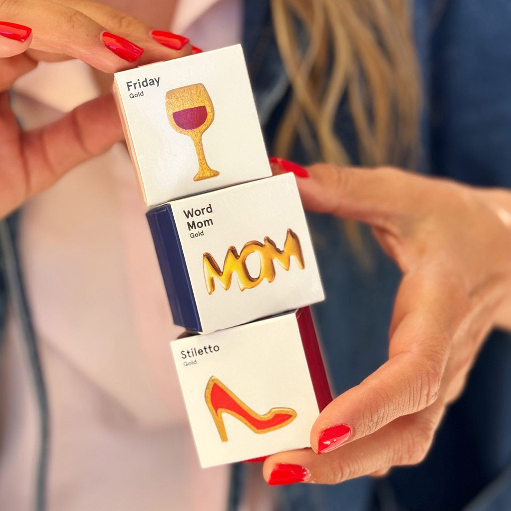 Ørestik - Word Mom earring  - Gold