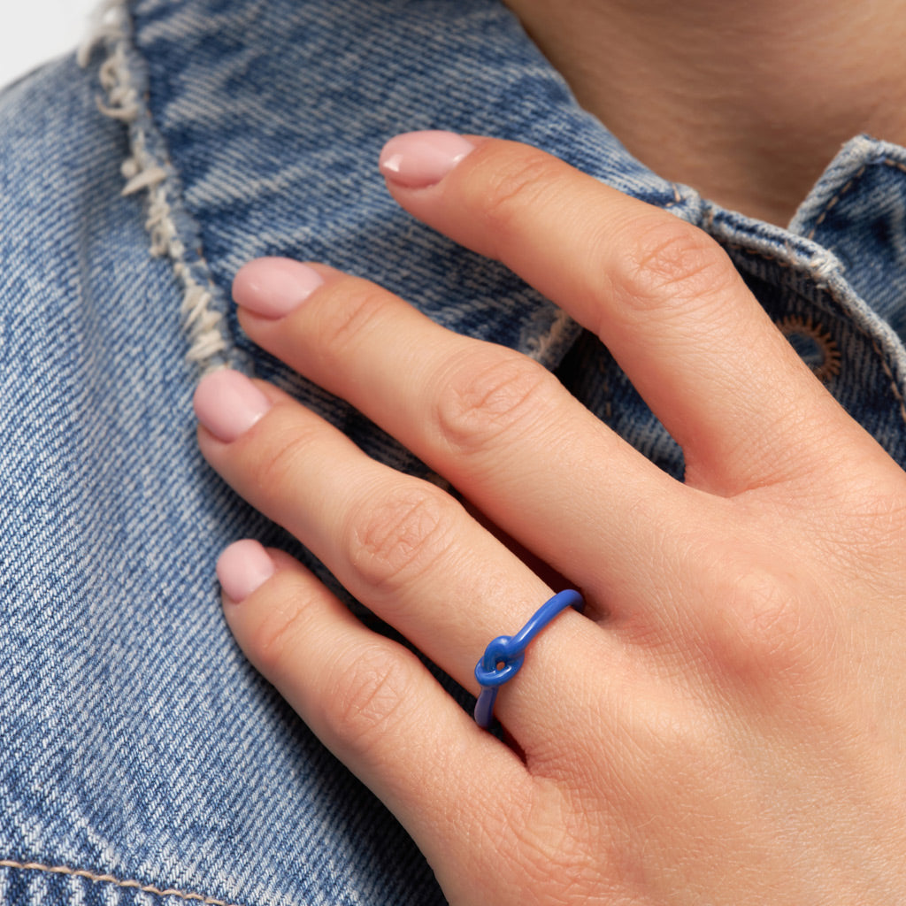 Fingering - Love Knot Ring - Dazzling Blue