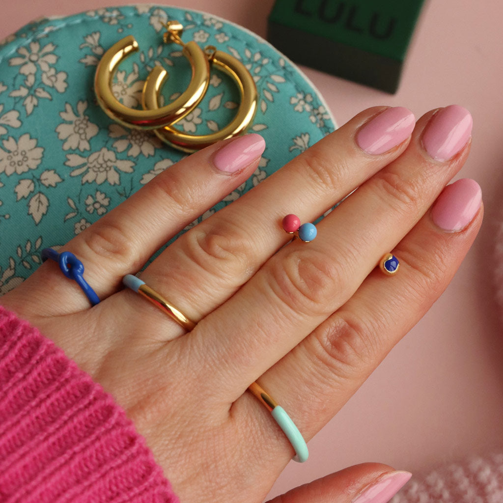 Fingering - Love Knot Ring - Dazzling Blue