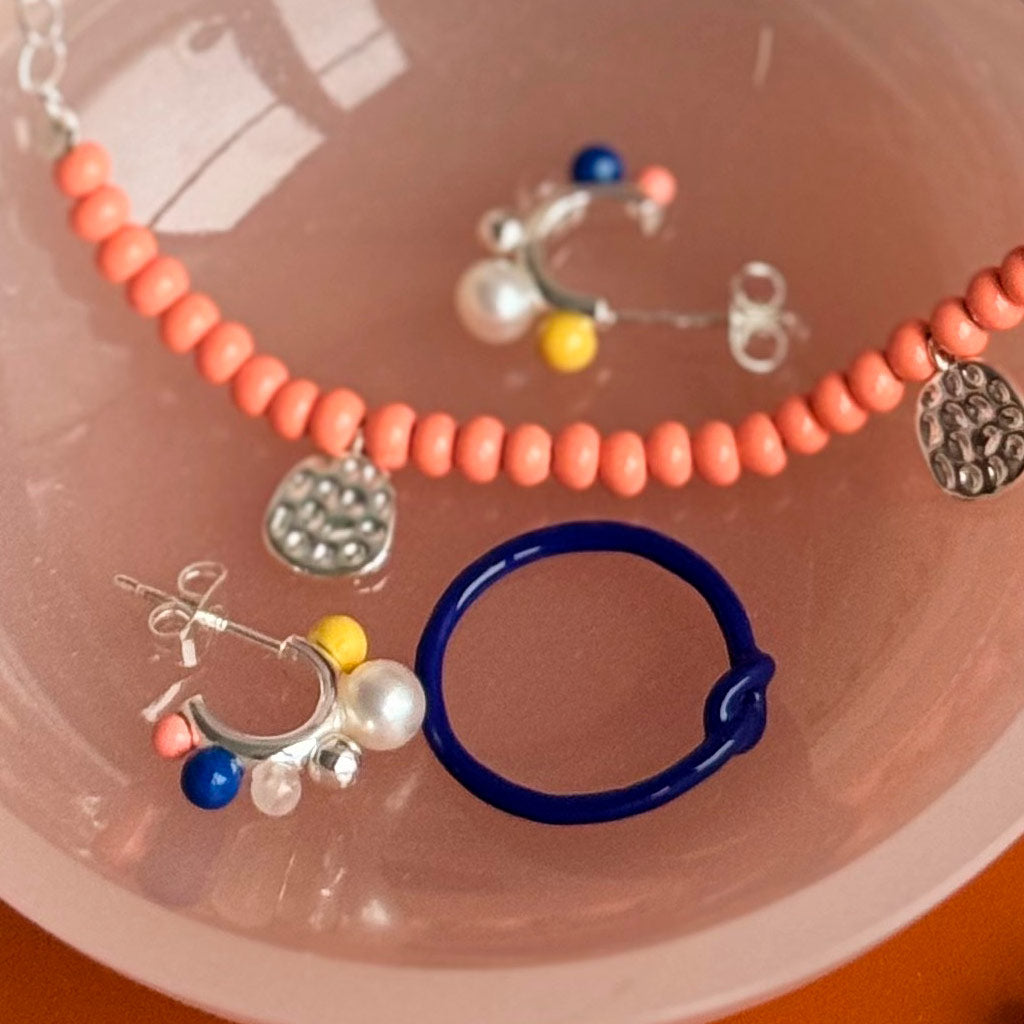 Fingering - Love Knot Ring - Dazzling Blue