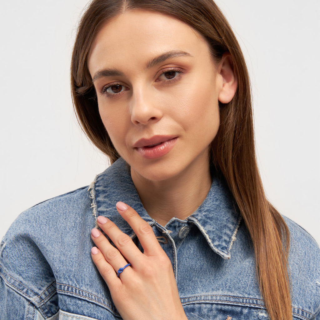 Fingering - Love Knot Ring - Dazzling Blue