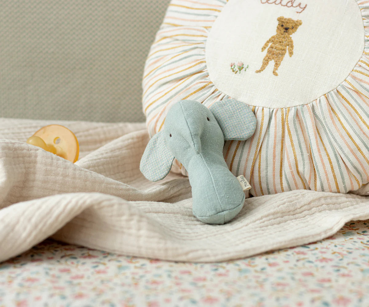 Lullaby friends,  Elefant rangle - Lys støvet blå