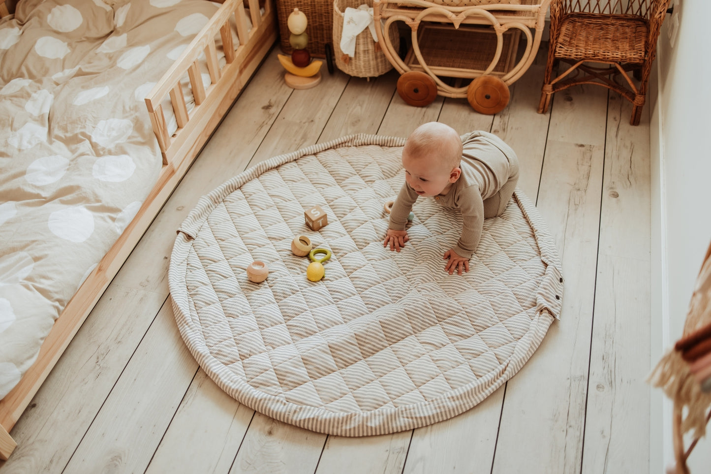 Play & Go baby legetæppe og opbevaring - Blue Stripes Organic