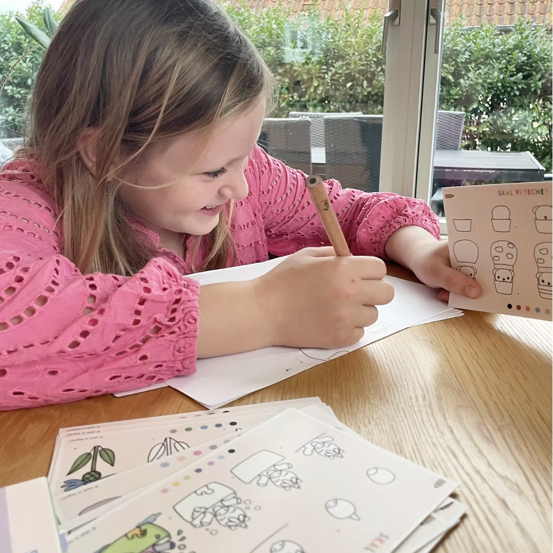 SKAL VI TEGNE - ENHJØRNINGE & VENNER